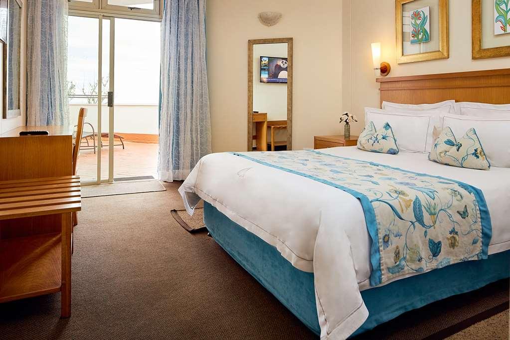 First Group La Cote D'Azur Hotel Margate Room photo